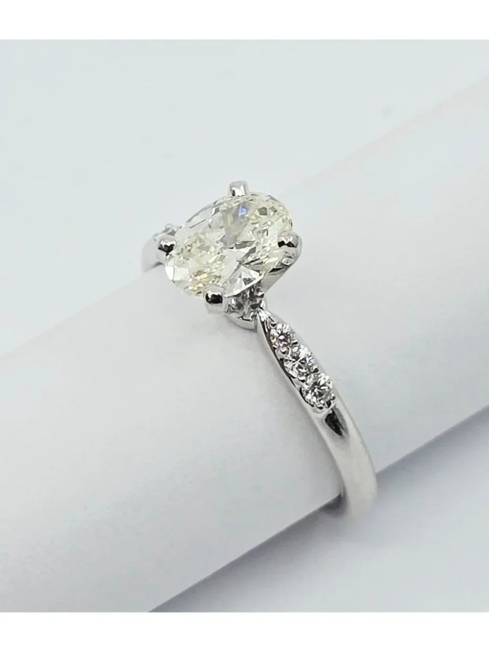 Unique 0.75ct Natural Oval Cut Solitaire Diamond Engagement 14K White Gold Ring